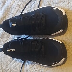 Nike Women's Black and White Sneakers